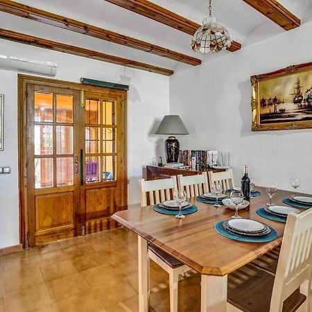 La Isla Casa Barnaby Villa Platja de Larenal Екстериор снимка