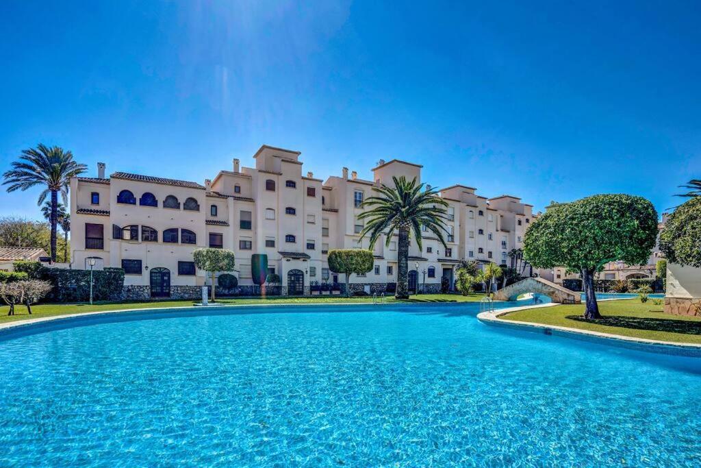 La Isla Casa Barnaby Villa Platja de Larenal Екстериор снимка