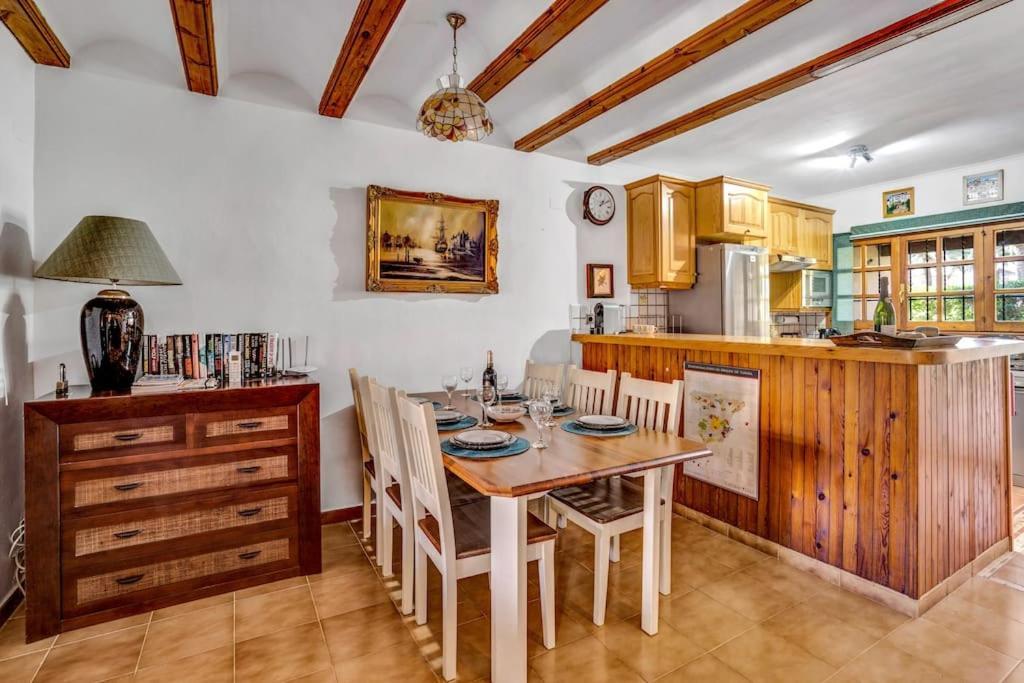La Isla Casa Barnaby Villa Platja de Larenal Екстериор снимка