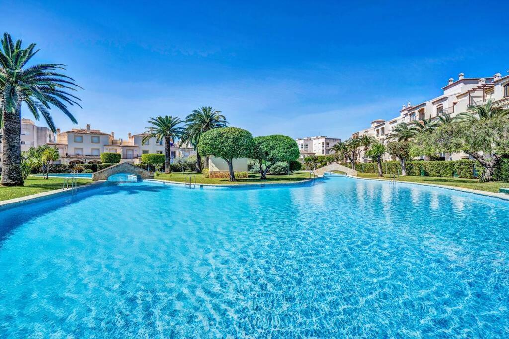 La Isla Casa Barnaby Villa Platja de Larenal Екстериор снимка