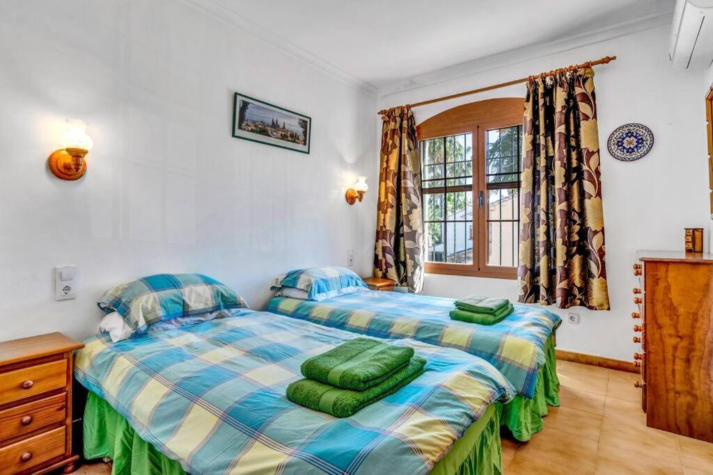 La Isla Casa Barnaby Villa Platja de Larenal Екстериор снимка